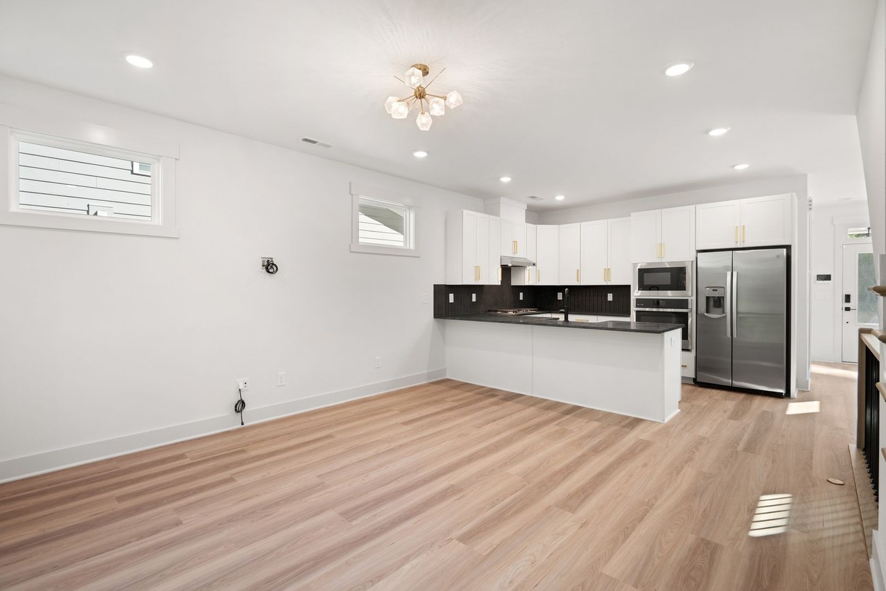 704A Colfax St - Photo 6 of 24