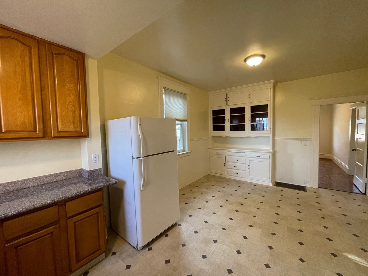 2056 Revere Ave - Photo 6 of 26