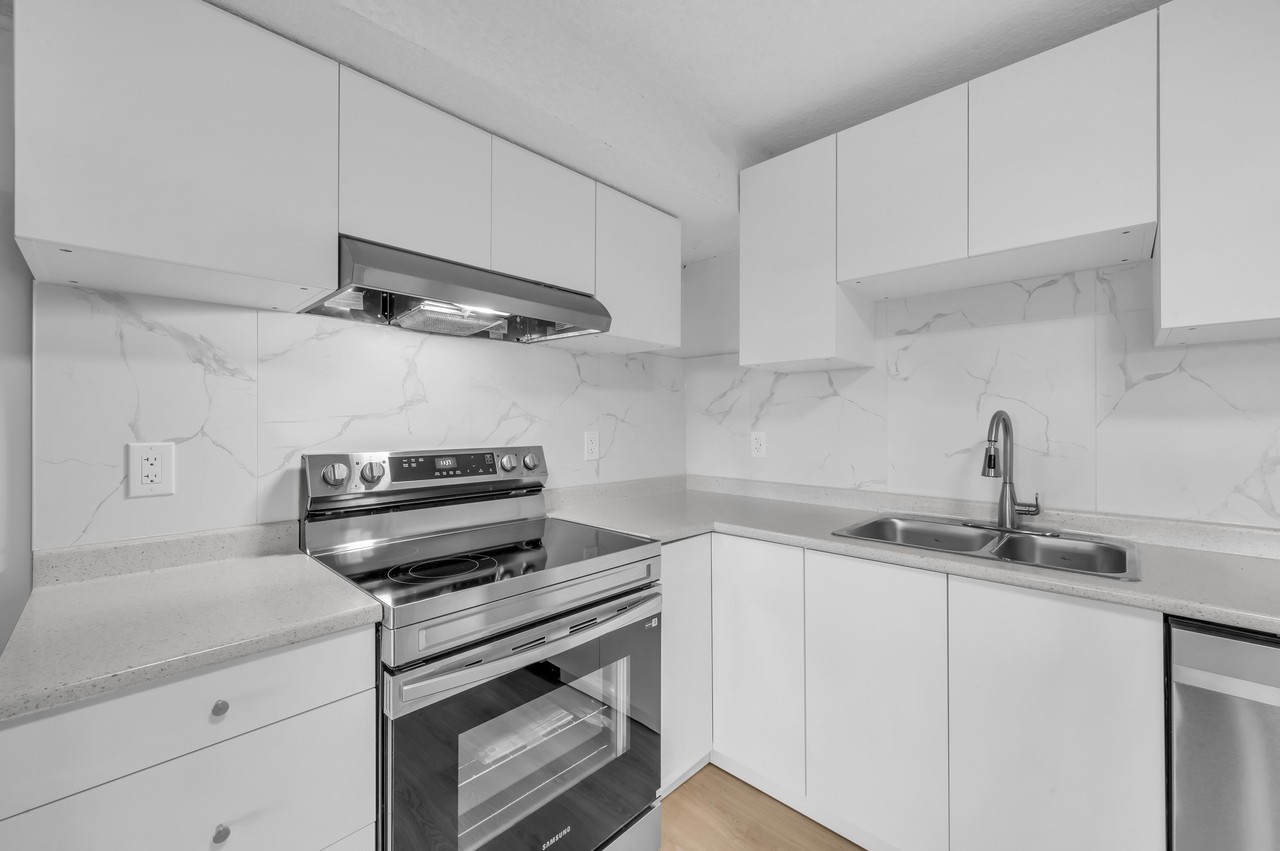 870 Greenwood Road - Photo 7 of 19