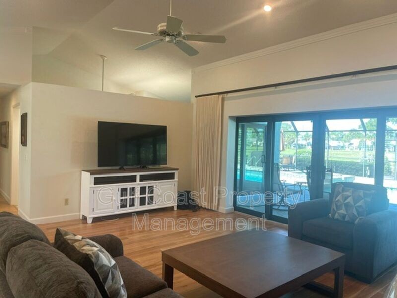 4859 Greencroft Rd - Photo 3 of 30
