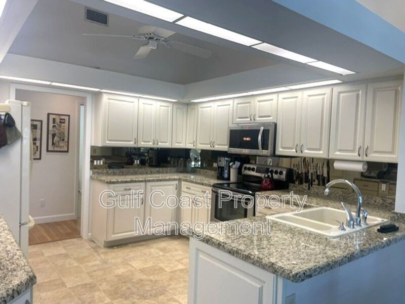 4859 Greencroft Rd - Photo 7 of 30