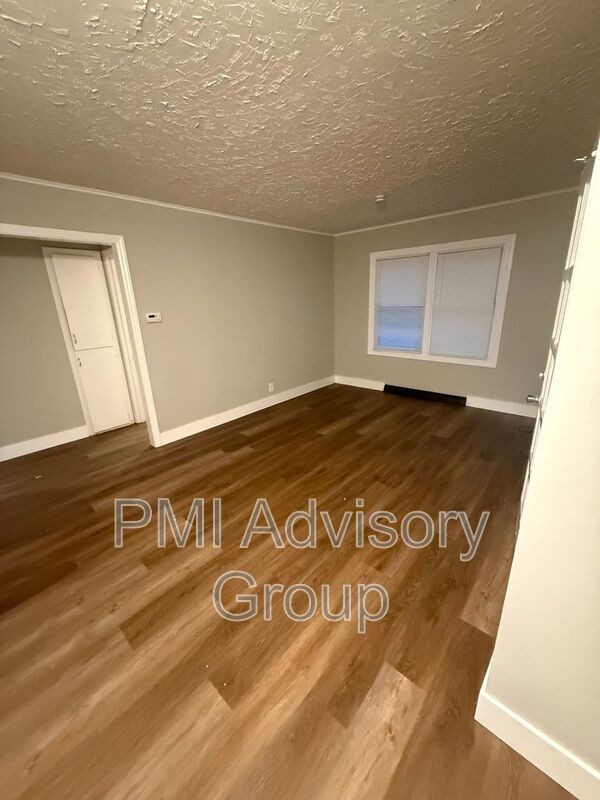 2401 Sw Bradbury Ave - Photo 7 of 7
