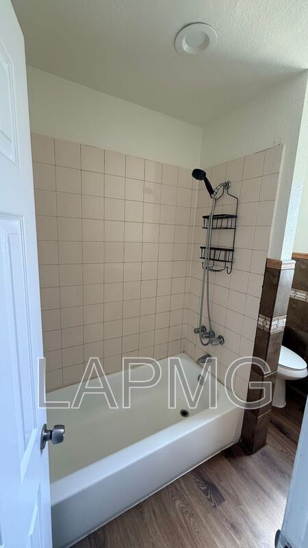 4016 W 102nd St - Photo 3 of 7