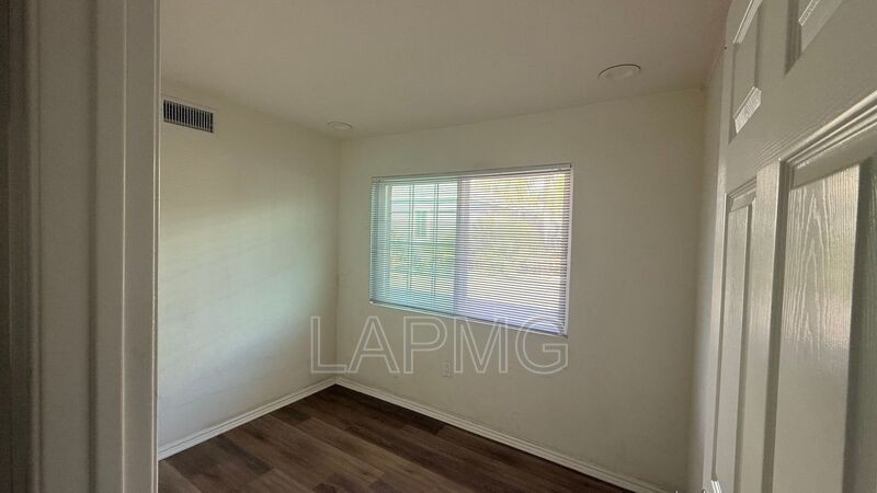 4016 W 102nd St - Photo 7 of 7