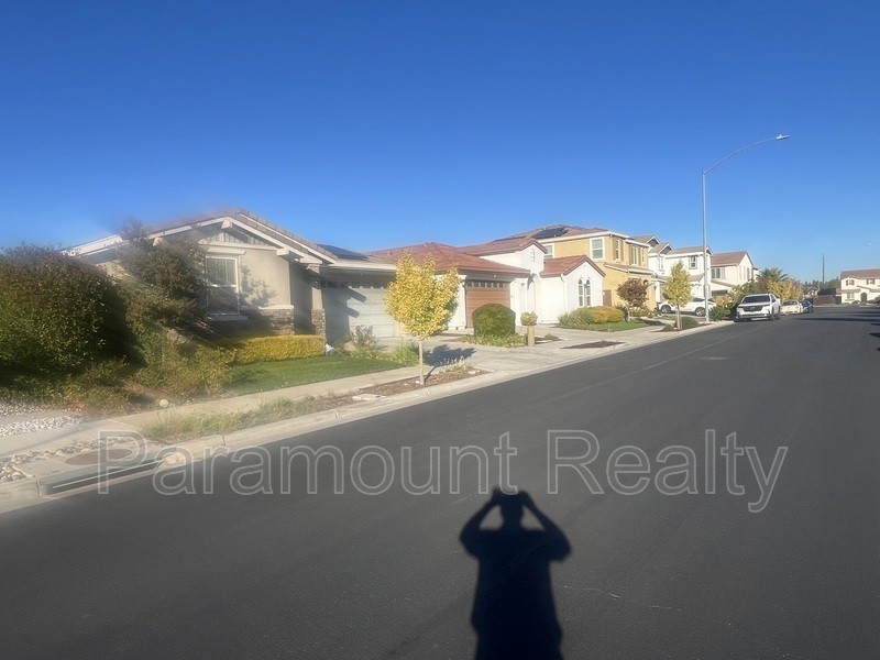 447 S Ventana Ave - Photo 4 of 4