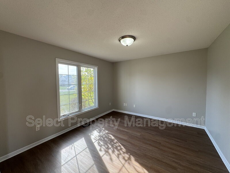 14922 Bristlecone Ct - Photo 3 of 28