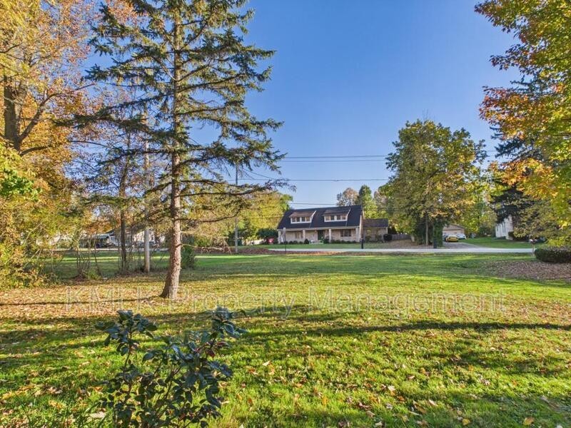 2937 Cannon Rd - Photo 4 of 48