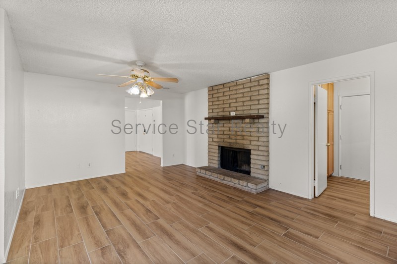 4123 W Hearn Rd - Photo 5 of 25
