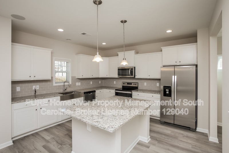 509 Mitscher Way - Photo 5 of 19