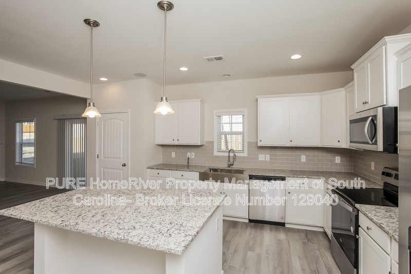 509 Mitscher Way - Photo 6 of 19