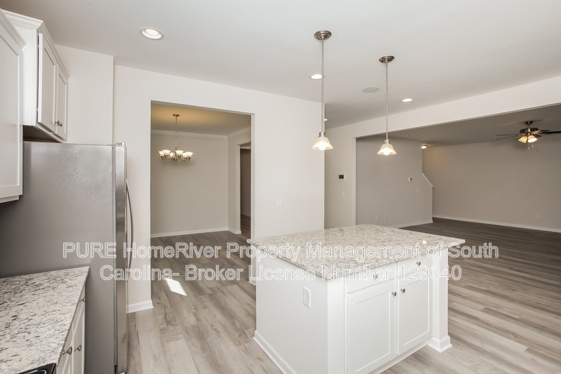 509 Mitscher Way - Photo 7 of 19