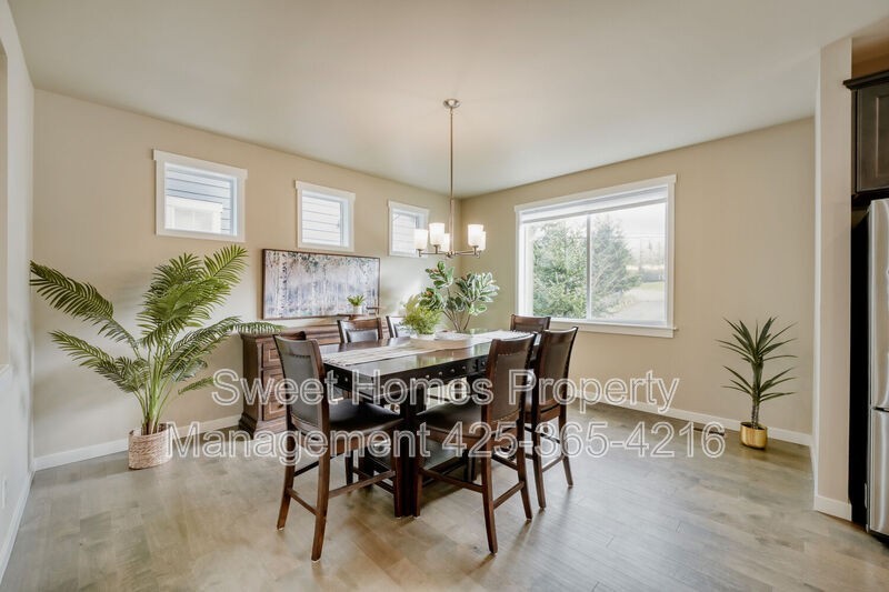 4764 244th Ct Se - Photo 4 of 22