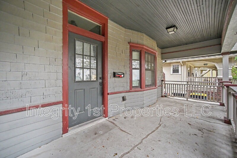 4431 Jefferson St - Photo 4 of 16
