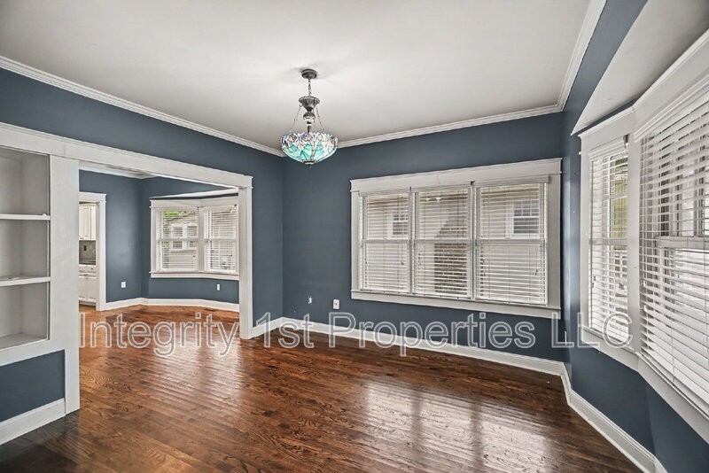 4431 Jefferson St - Photo 5 of 16