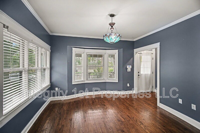 4431 Jefferson St - Photo 6 of 16