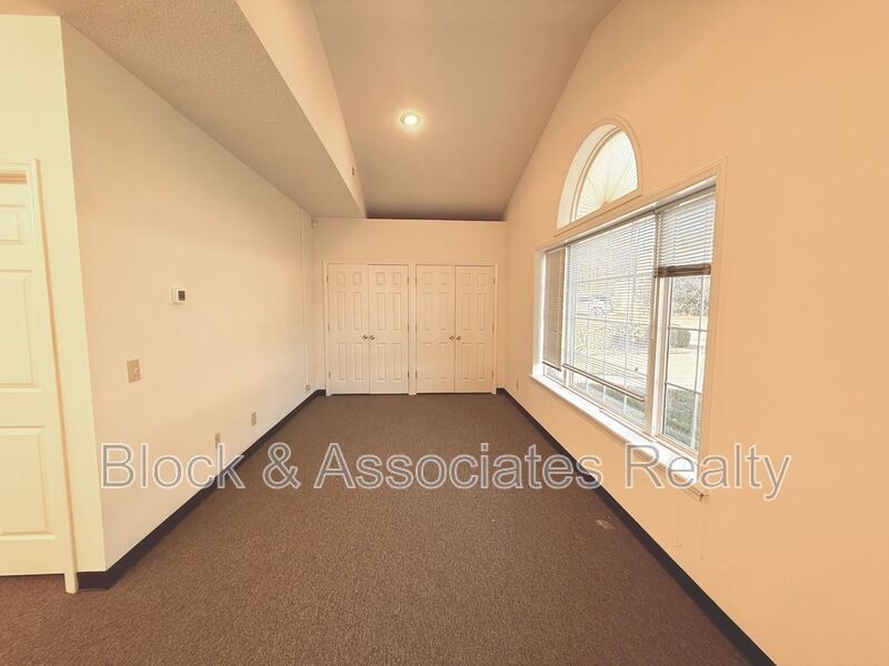 131 Dublin Square Rd #G - Photo 2 of 12