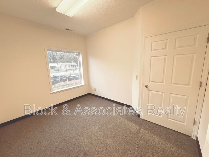131 Dublin Square Rd #G - Photo 3 of 12