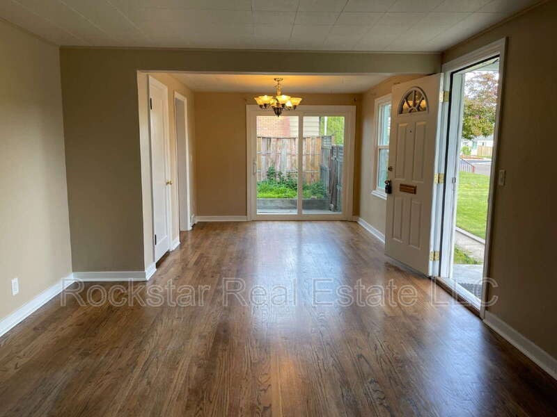 2816 W Sanson Ave - Photo 4 of 28