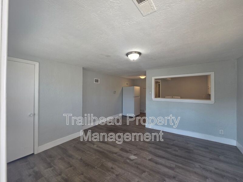 724 N Noland Rd #B - Photo 2 of 13