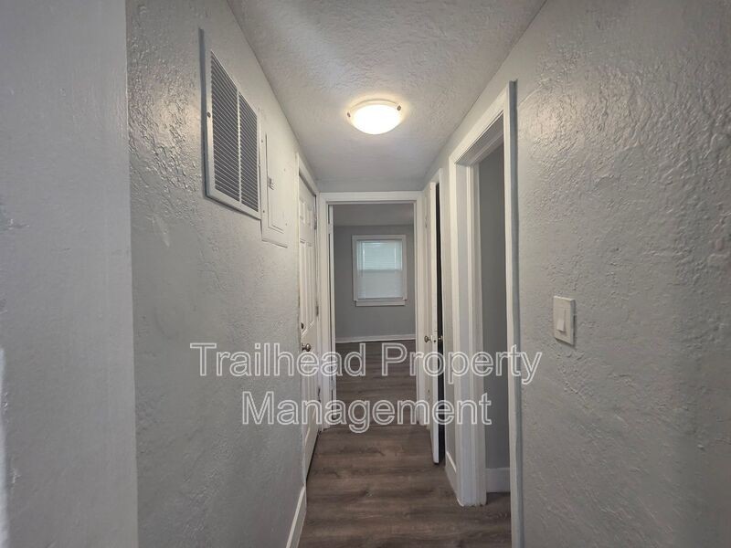 724 N Noland Rd #B - Photo 6 of 13