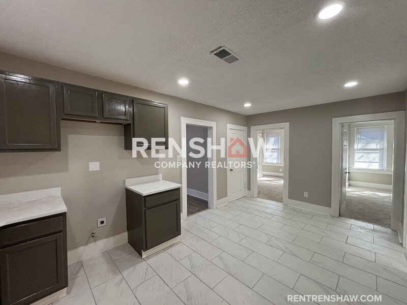 1291 Worthington St - Photo 7 of 19