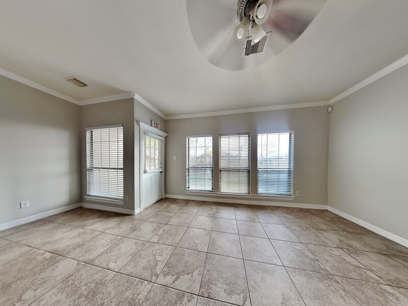 4206 Alvin St #A - Photo 2 of 12