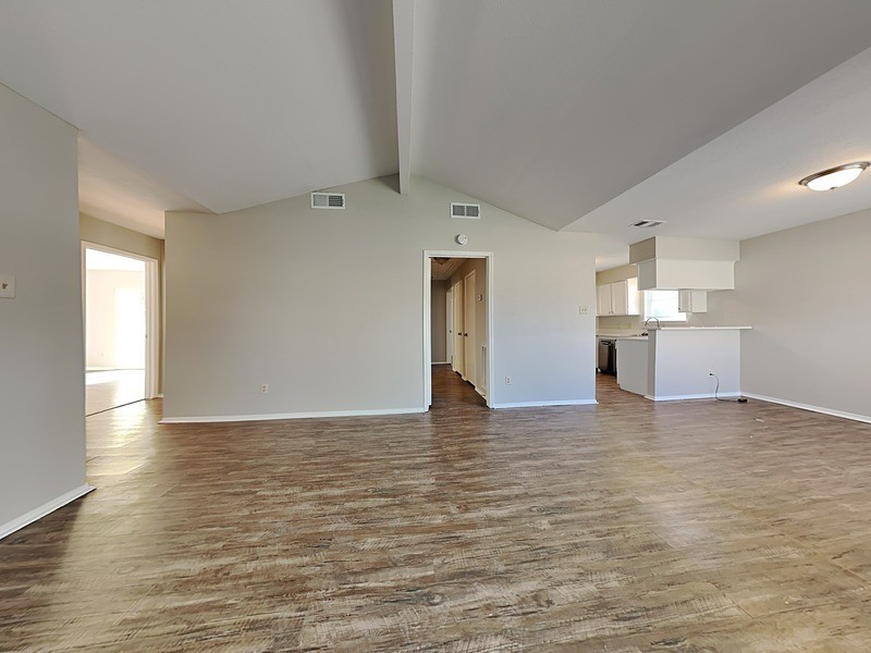 8807 Sherrywood Dr - Photo 5 of 17