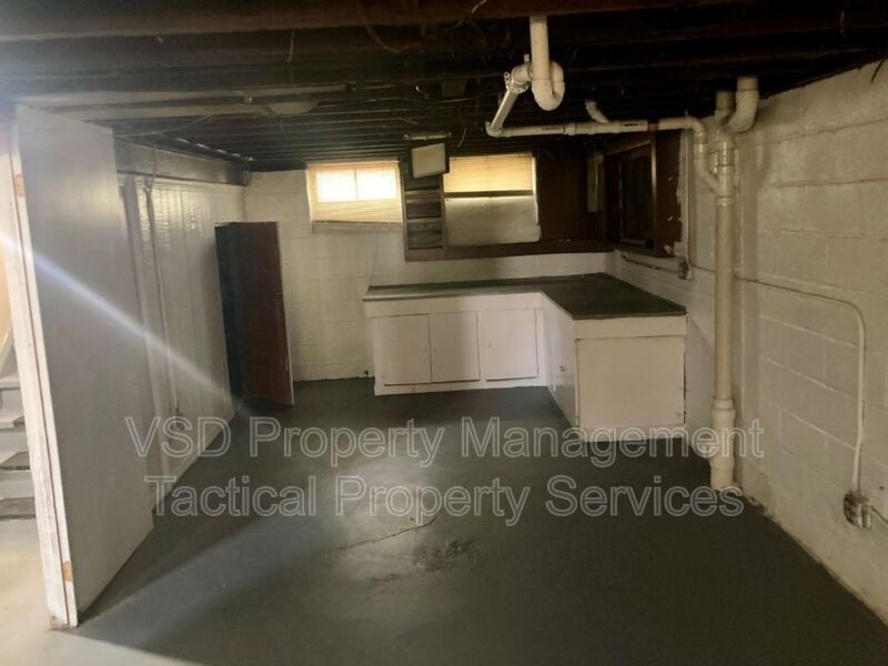 12601 Oak Park Blvd - Photo 5 of 19