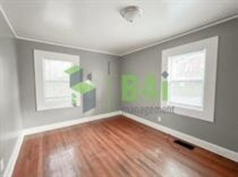 800 Fulton Ave - Photo 7 of 9