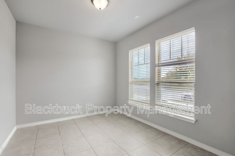 345 Ancellotta Way - Photo 6 of 29