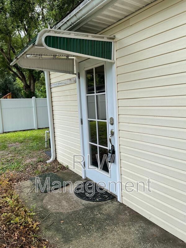 711 N Rockingham Ave - Photo 2 of 5