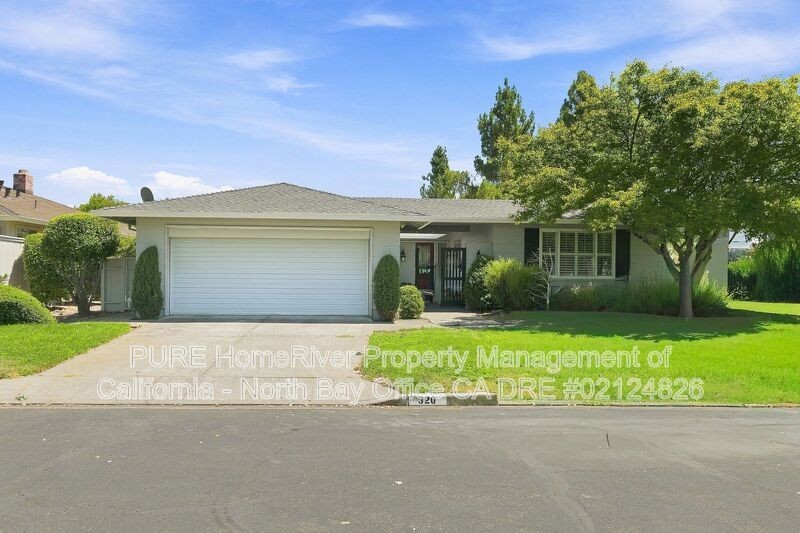 320 Oak Leaf Cir - Photo 2 of 34