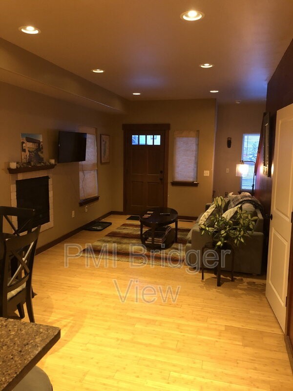 3321 N 27th Ave #1 - Photo 3 of 10