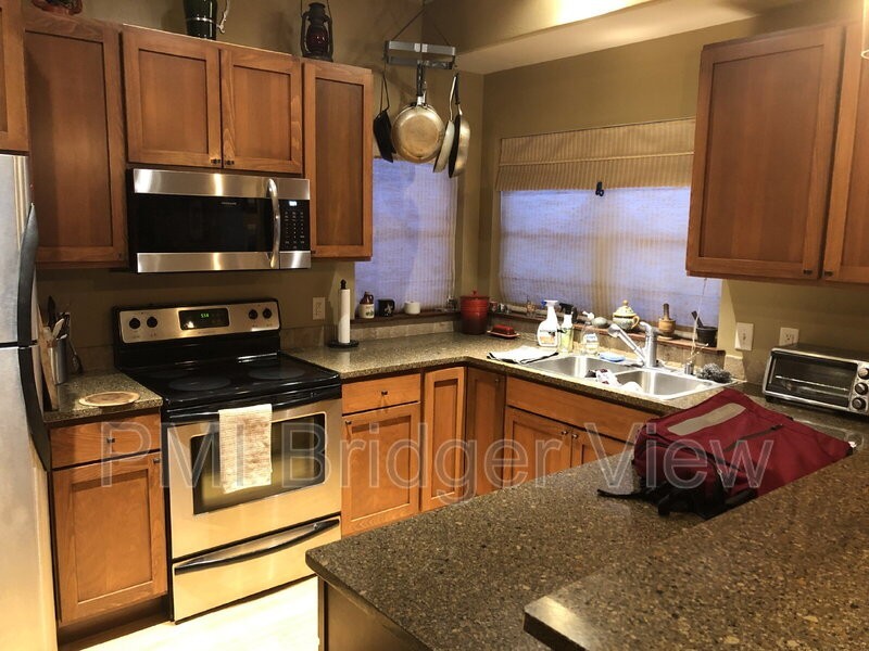 3321 N 27th Ave #1 - Photo 4 of 10