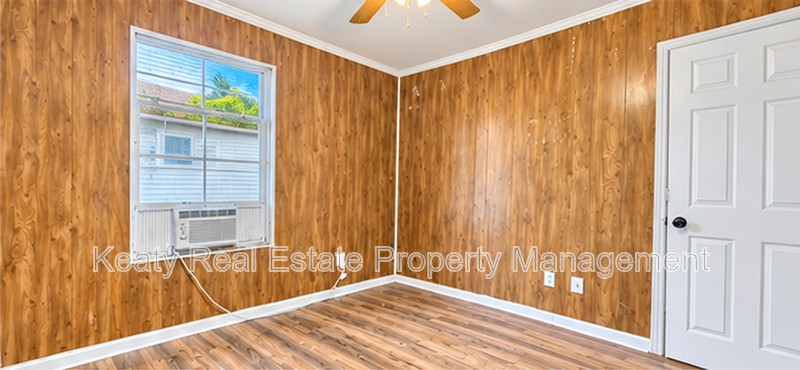 120 Sternberg Dr - Photo 4 of 7