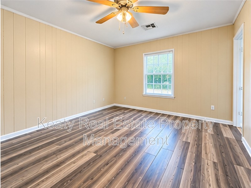 120 Sternberg Dr - Photo 6 of 7