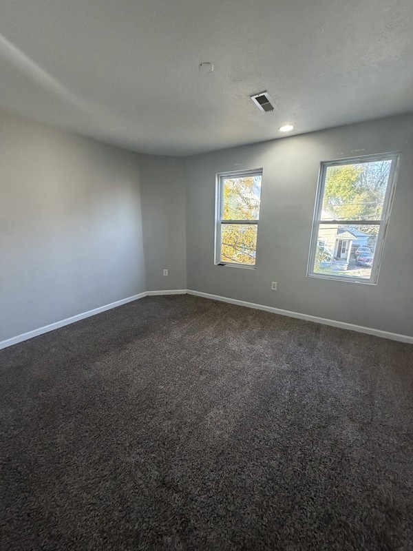 7006 Claasen Ave - Photo 4 of 6