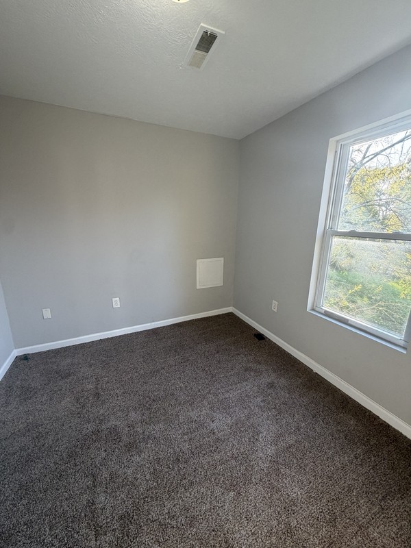 7006 Claasen Ave - Photo 5 of 6