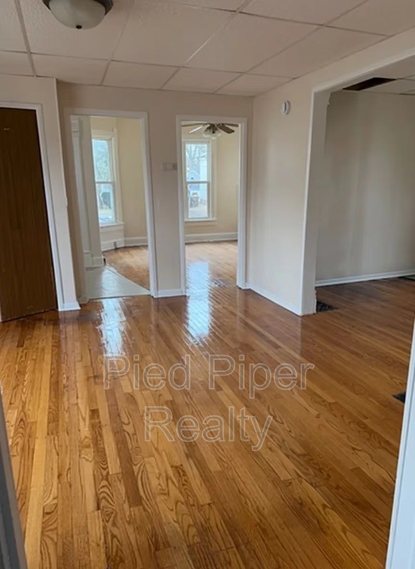 719 S Walnut Ave - Photo 2 of 9