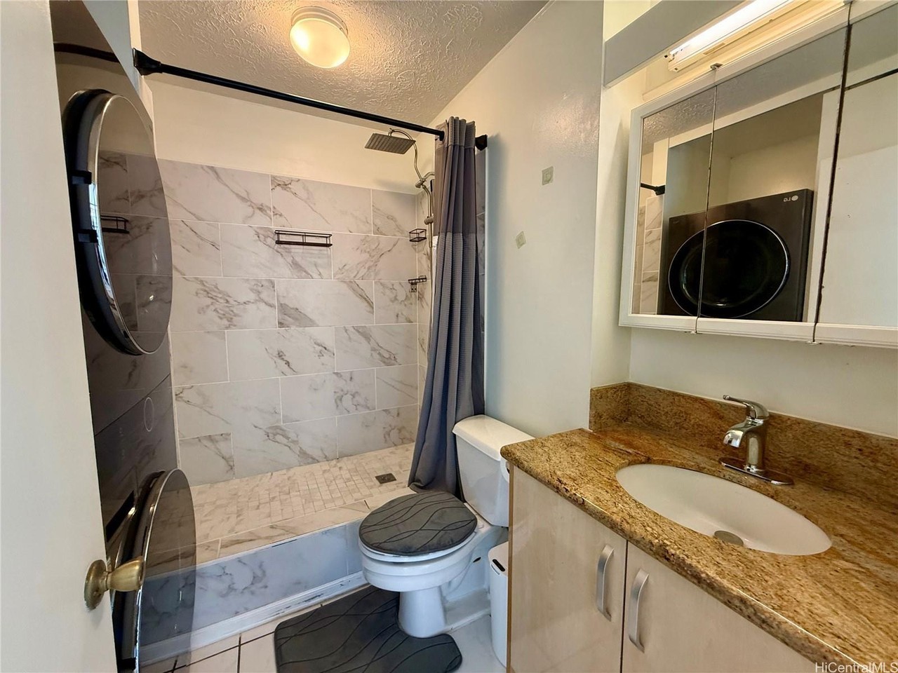 775 Kinalau Pl #404 - Photo 2 of 10