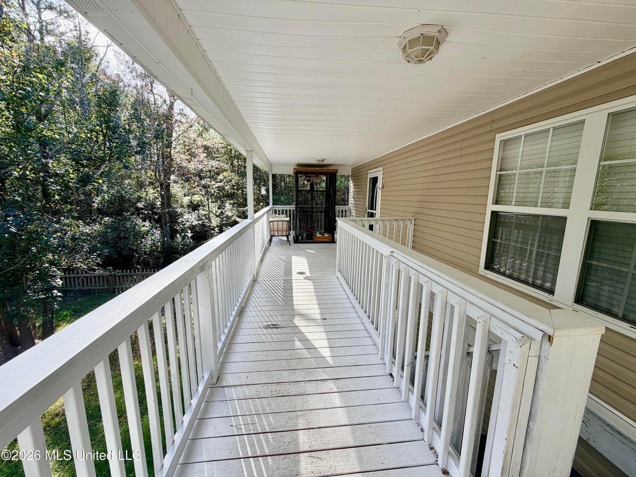 116 Sycamore Dr - Photo 4 of 13