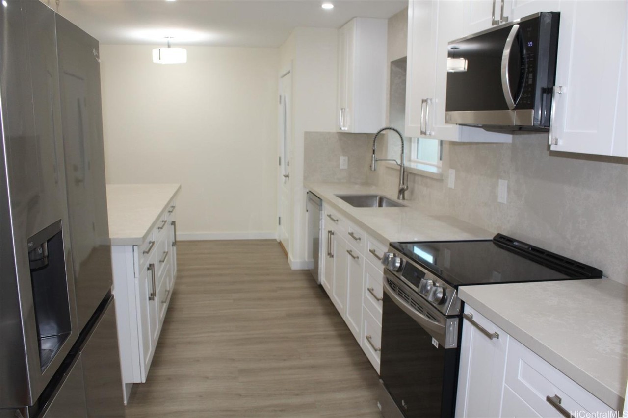 6255 Kawaihae Pl #A - Photo 7 of 25