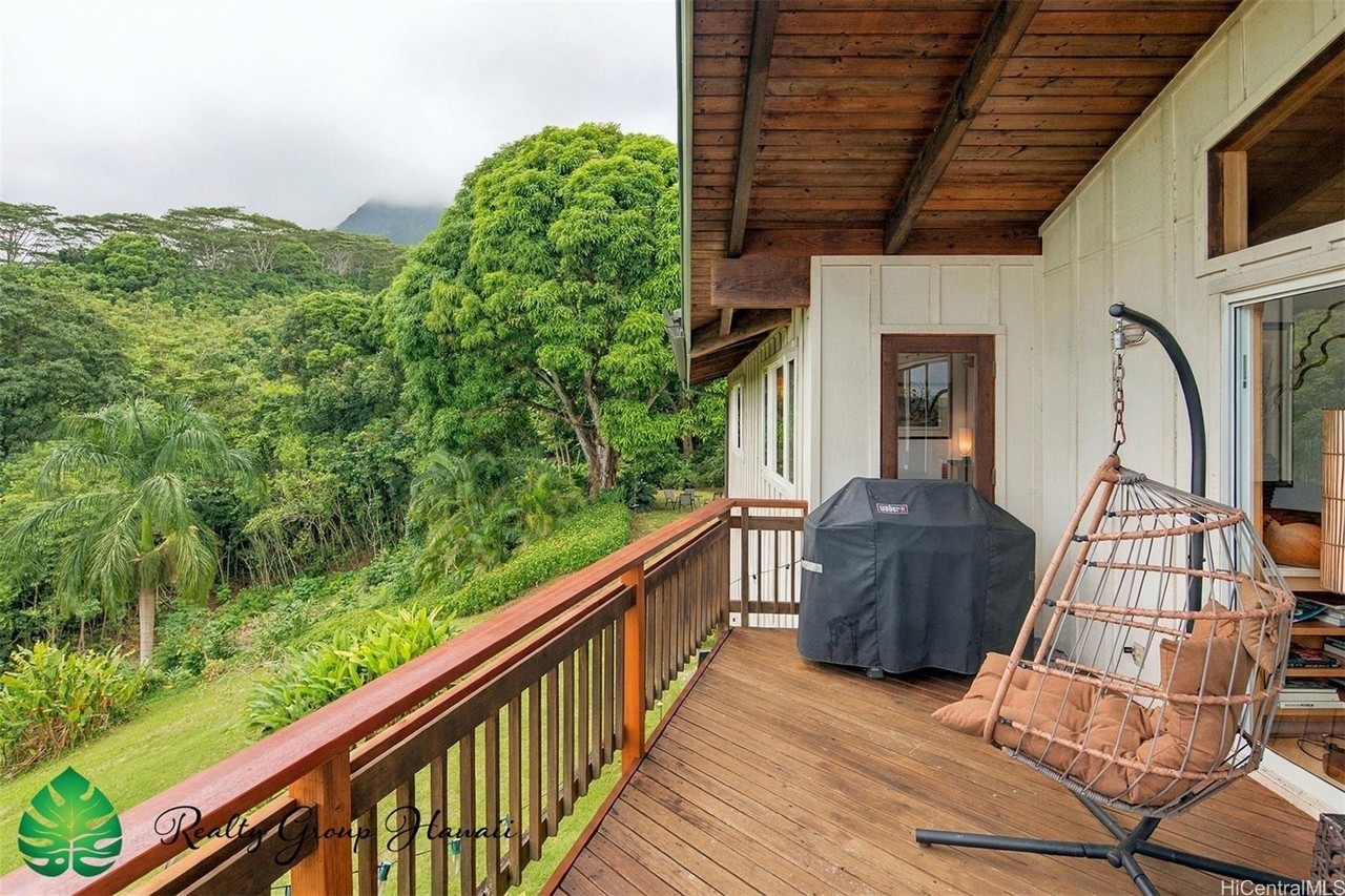 1064 Auloa Rd #B - Photo 5 of 25