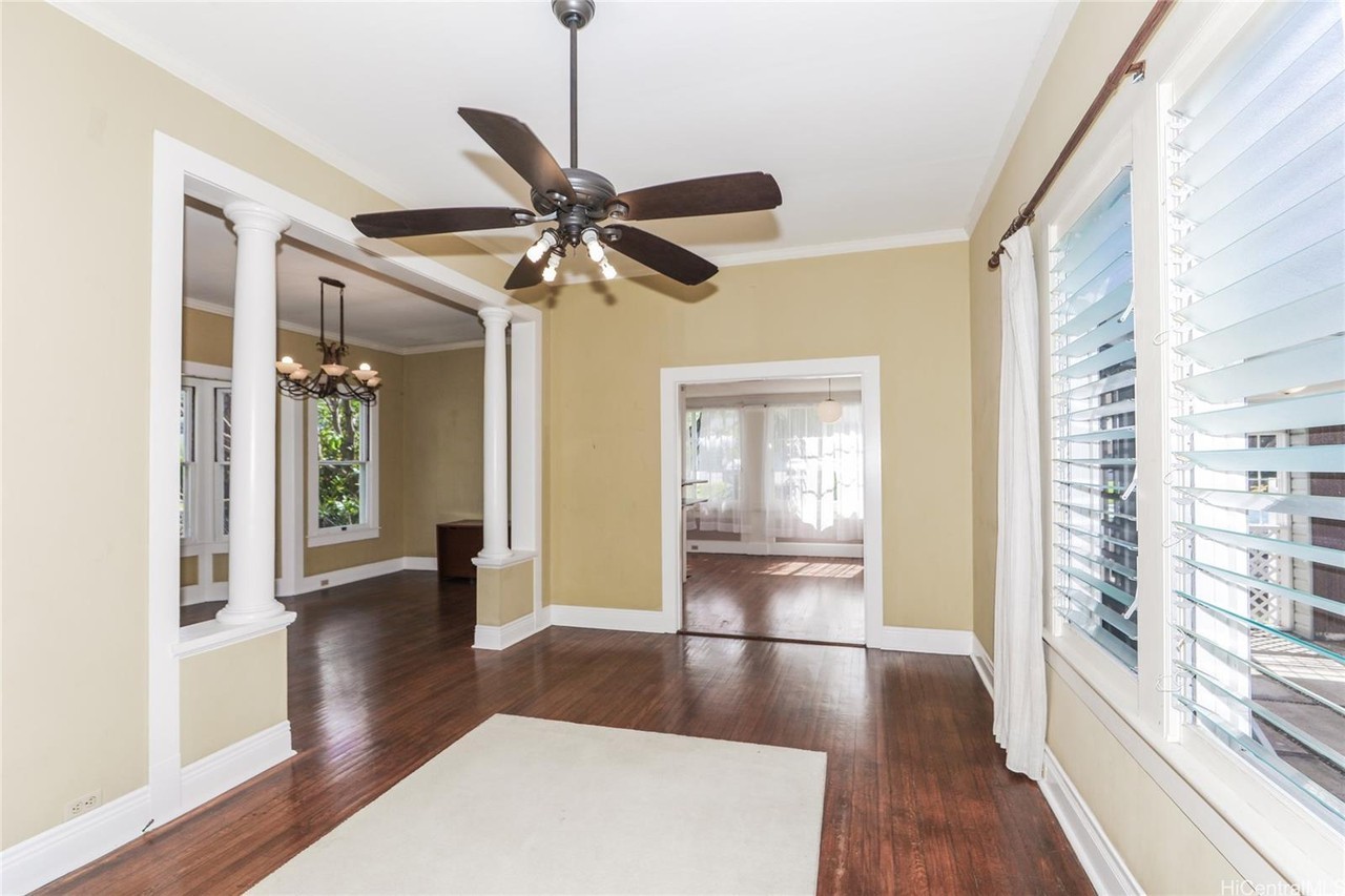 2320 University Ave - Photo 6 of 10