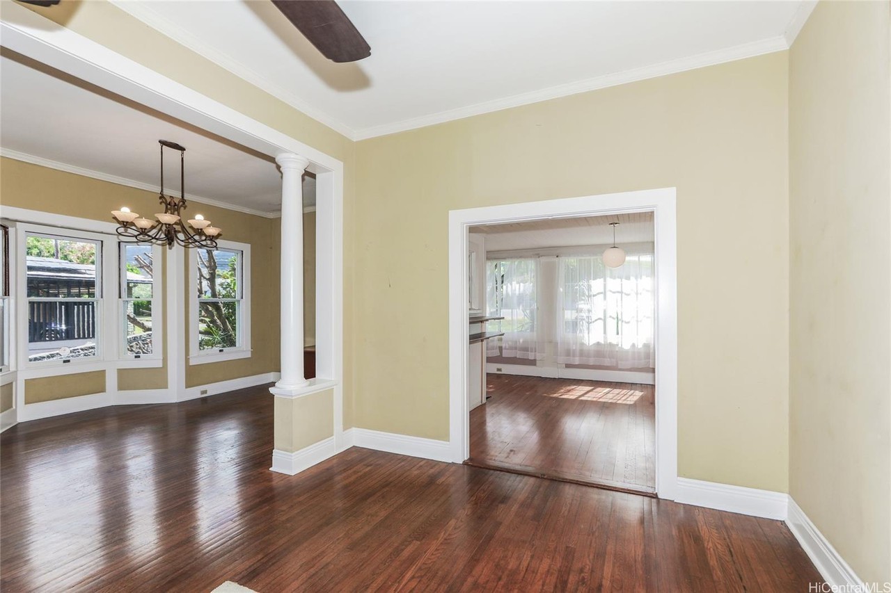2320 University Ave - Photo 7 of 10