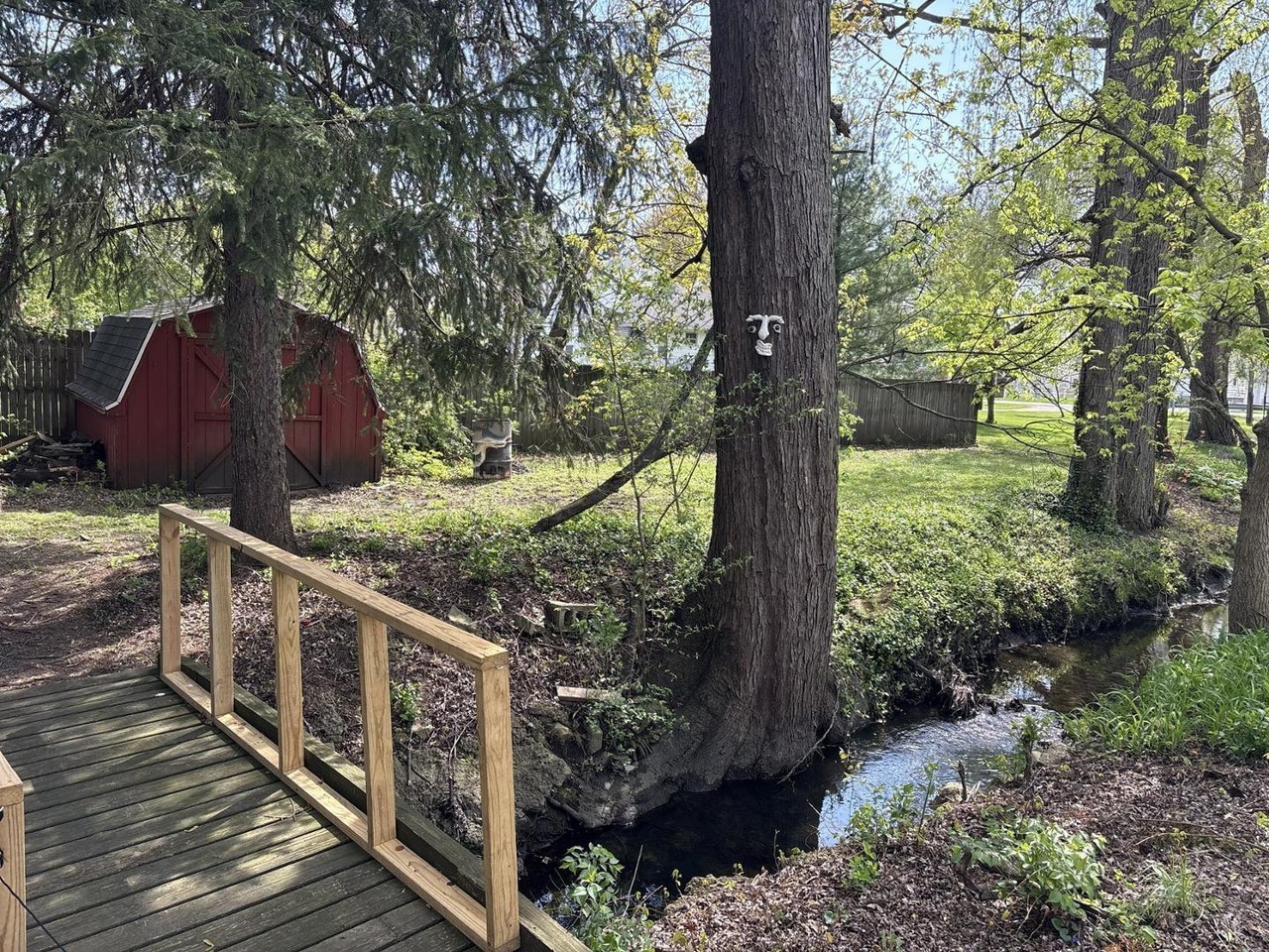 5228 Rowland Rd - Photo 3 of 9