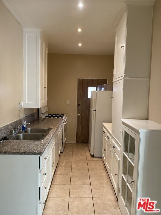 476 Landfair Ave ##104 - Photo 6 of 12