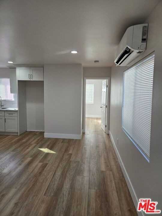 15251 Mystic St - Photo 3 of 13