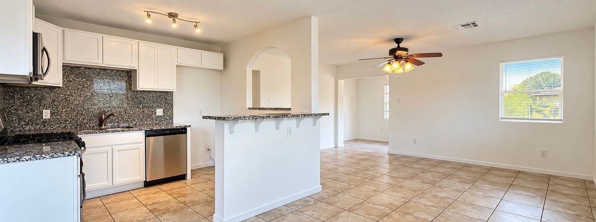 2304 Prentiss Ave - Photo 3 of 11