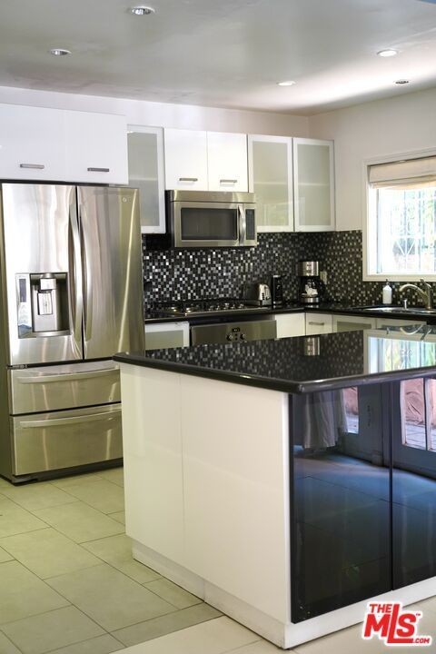 137 S Rexford Dr ##1 - Photo 4 of 10